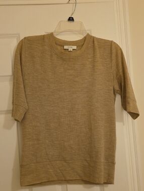 Light Tan Short-Sleeve Knit Top VINCE MEDIUN